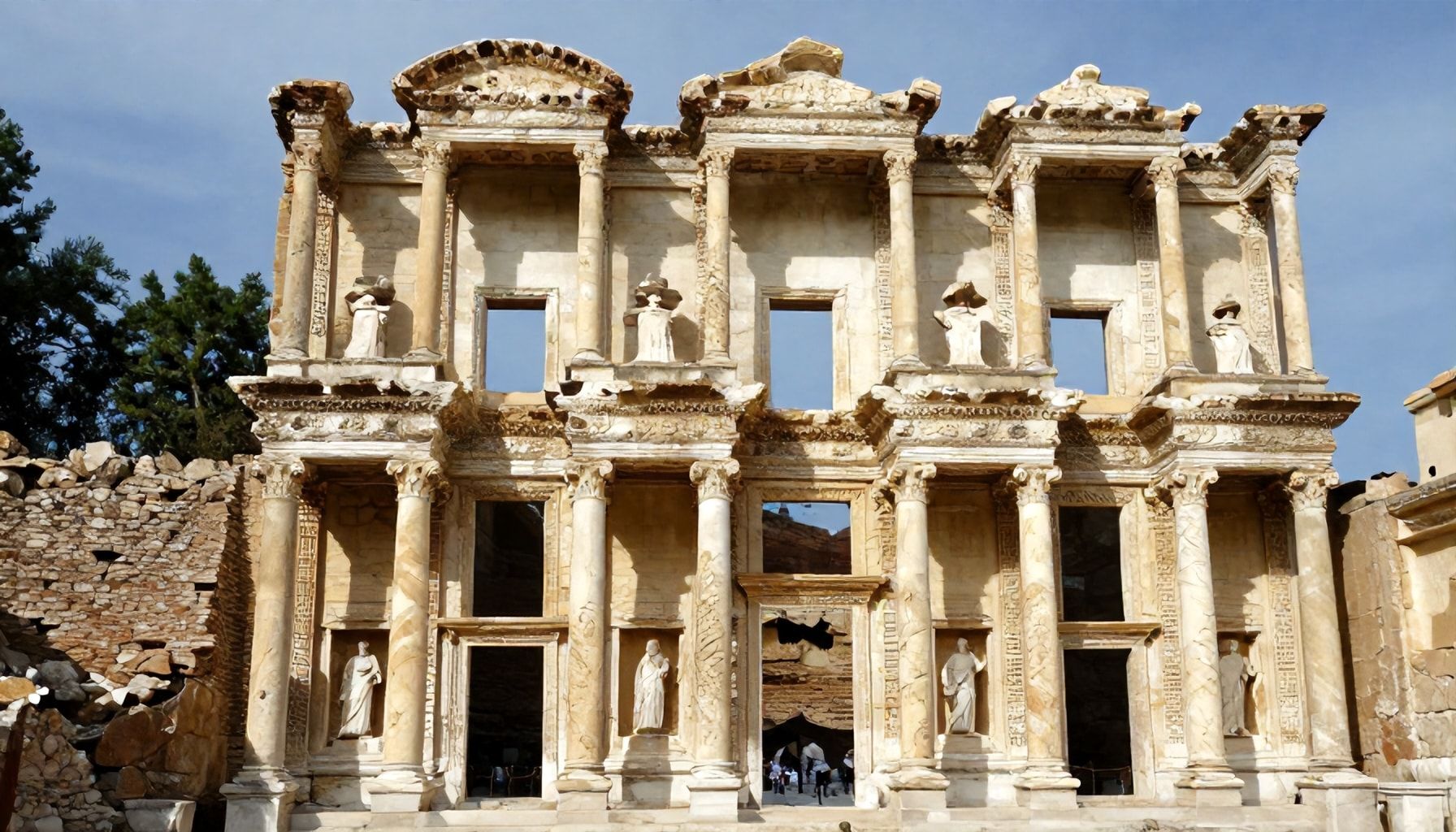 Efes Antik Kenti'nin Gizli Tarihi: Ne Bilmemeliydiniz