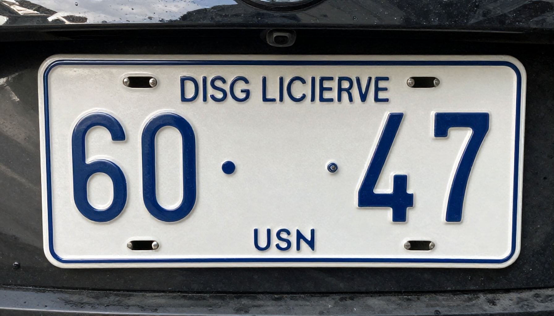 47 Nerenin Plakası Gerçekten Kimlik Bilgisi İçeriyor Mu?"*