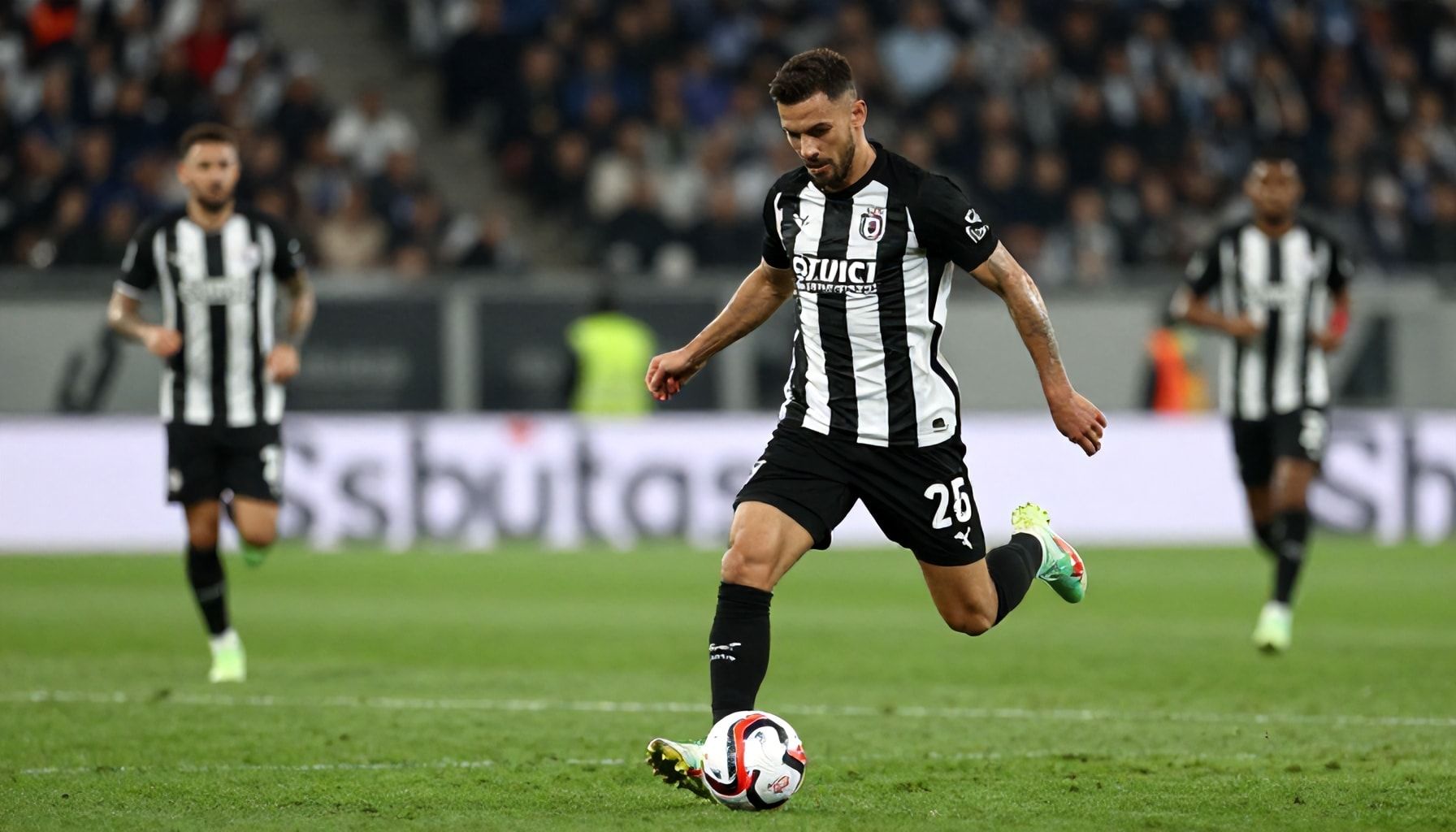 5 Key Reasons Beşiktaş’s Attacking Play Is Dominating the League"*