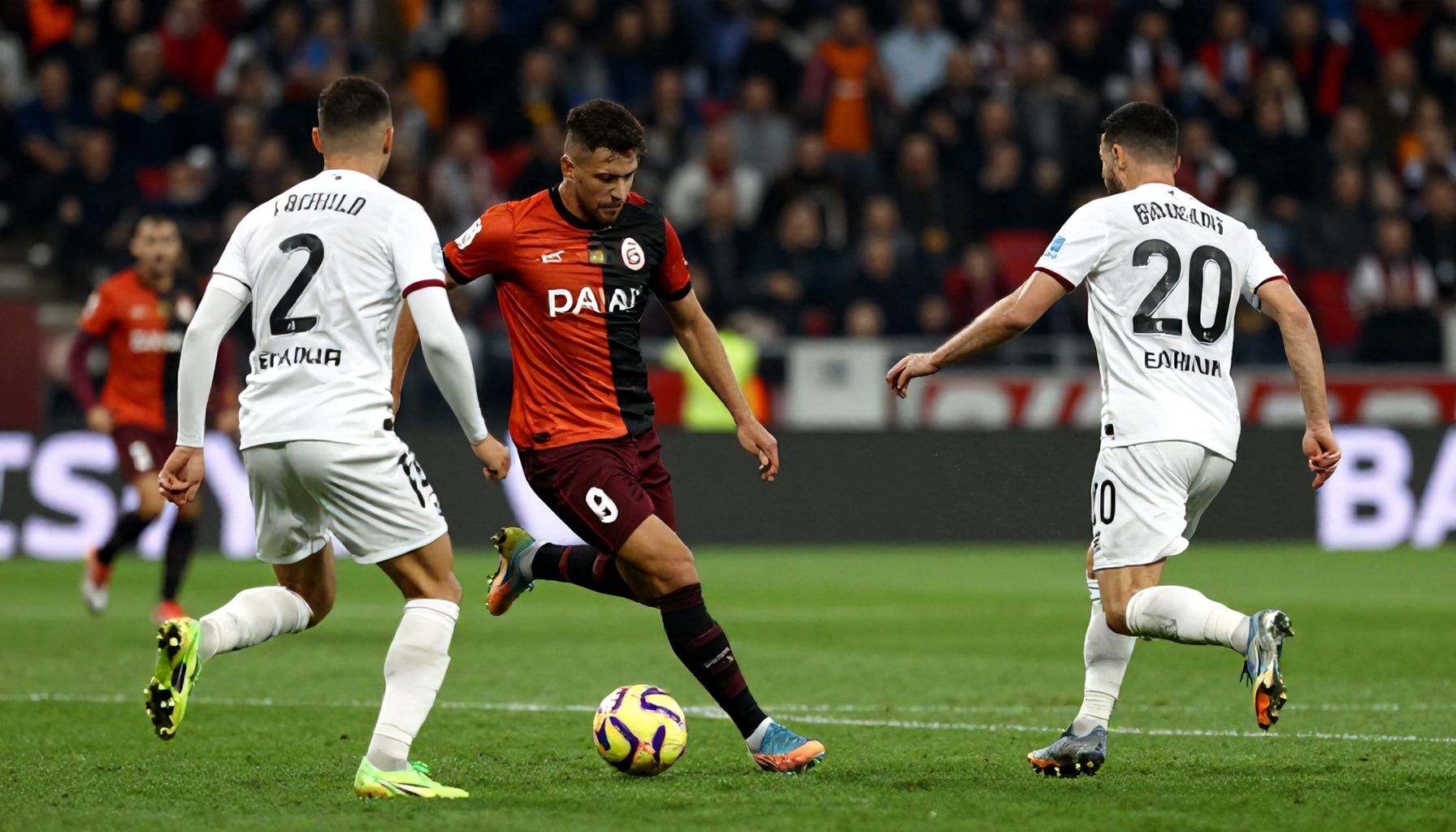 Neden Galatasaray ve Başakşehir Maçları Süper Lig'in En Canlı Döndüğü Döngülerini Oluşturuyor?*