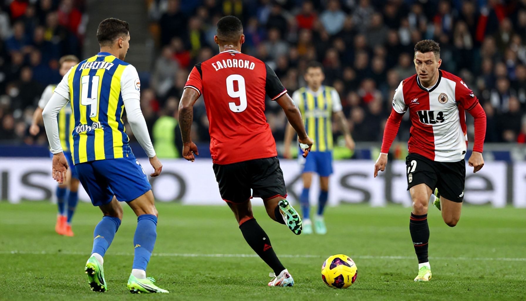 Fenerbahçe ve Feyenoord'un Avrupa Macerasında Kayıp Fırsatlar: Neden Bu Maç Önemliydi?*