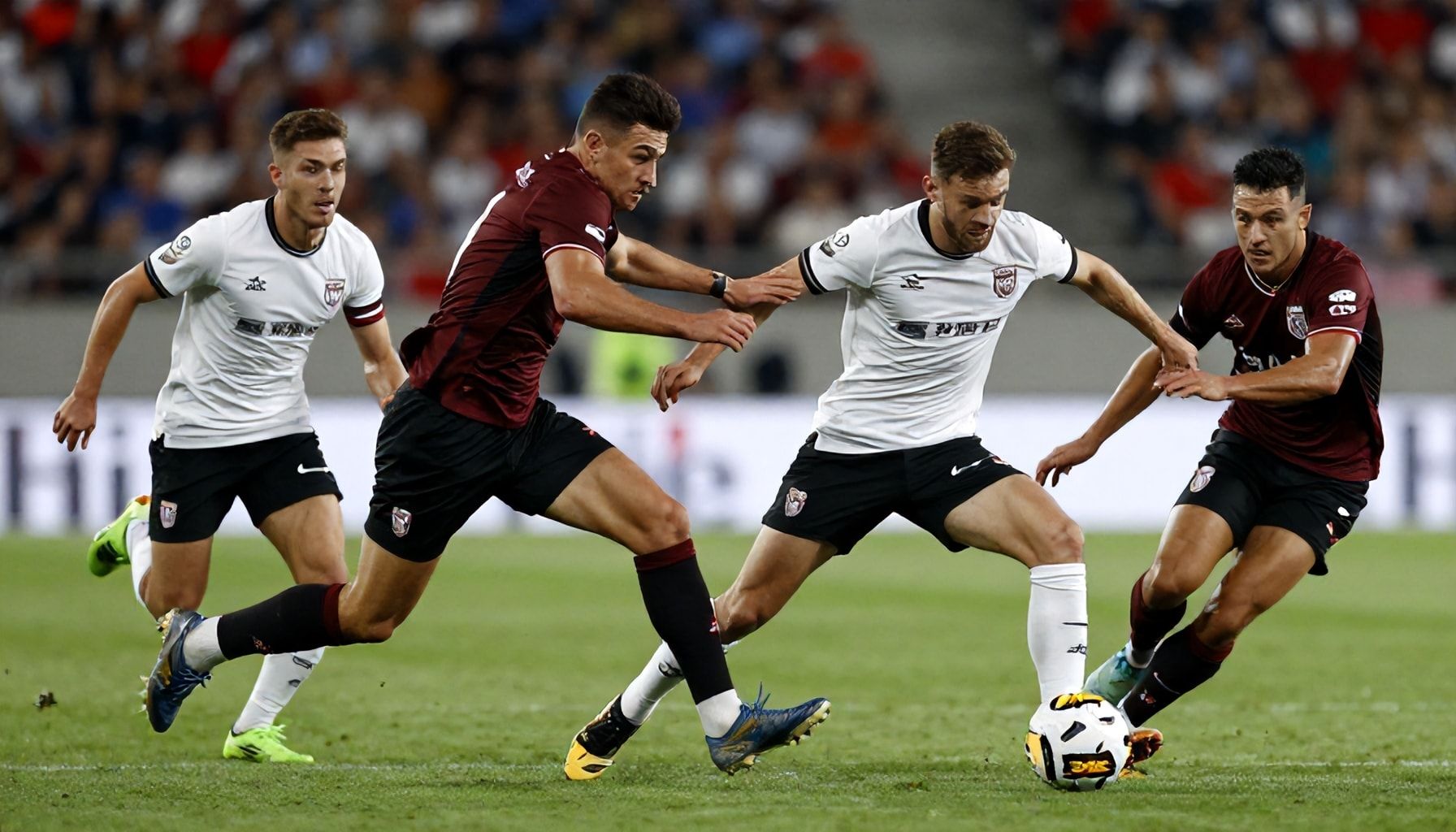 Savunma hatlarını nasıl kırarak gol şansları artırırsın?*