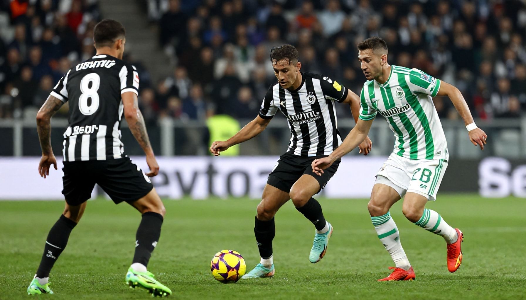 How to Leverage Beşiktaş's Defensive Solidity Against St Patrick's Athletic*