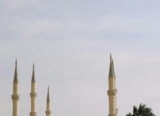 Bağcılar Merkez Camii Neden Ziyaret Edilmeli? Keşfedin!