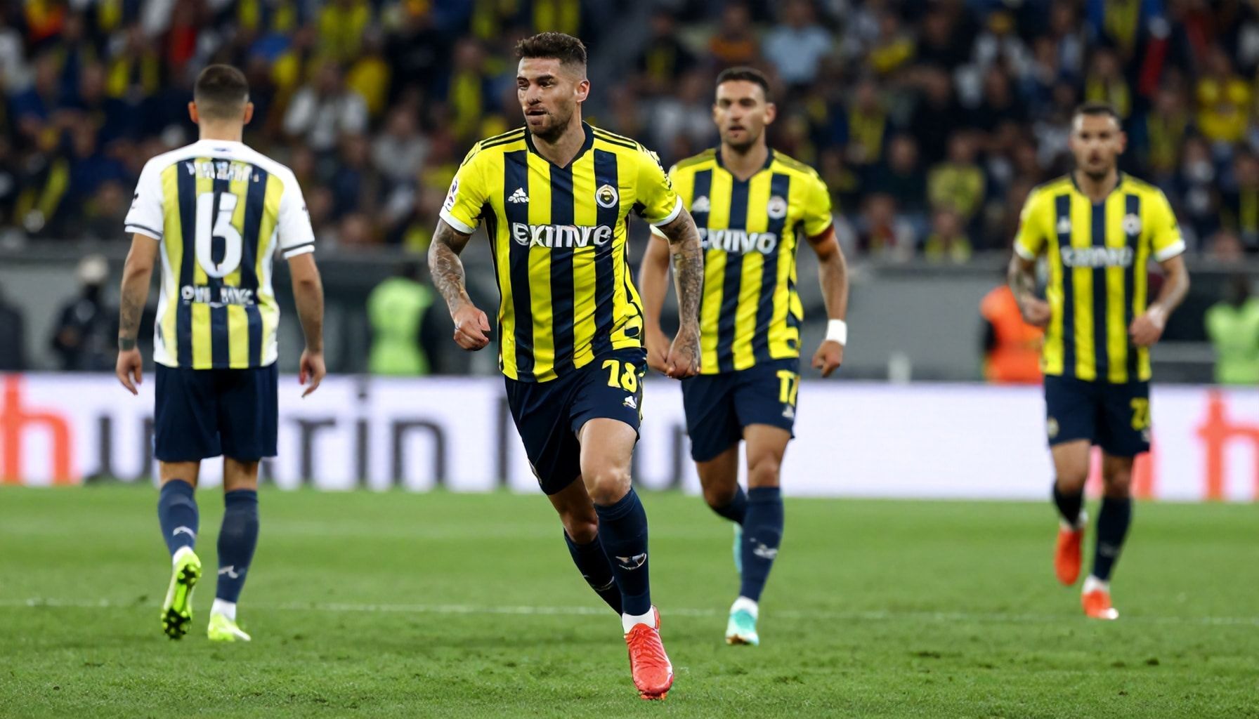 Fenerbahçe'nin Taktik Avantajları: Neden Onlar Maçı Kontrol Ediyor?*