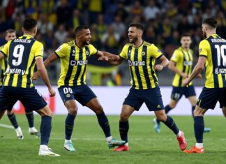 Midyutylland ile Fenerbahçe’nin mücadeleleri: Takımların performanslarını inceleyin